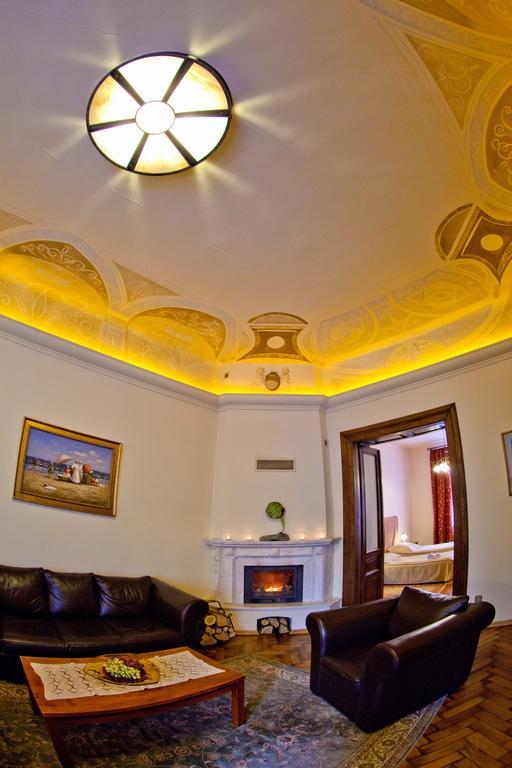 Best Location To Explore Krakow Spacious 105M2 Стая снимка